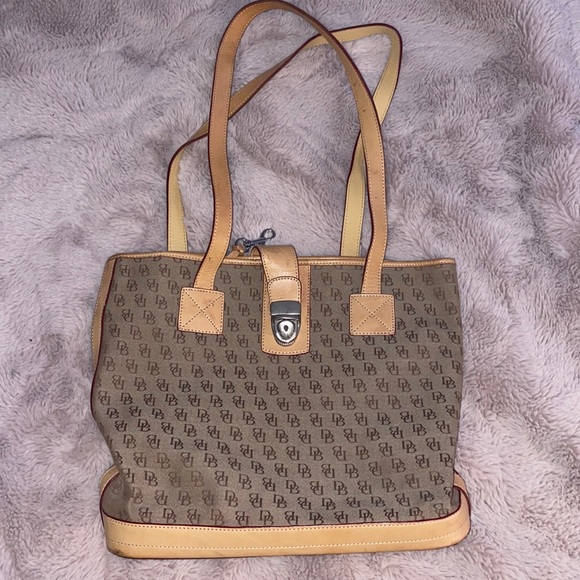 Dooney & Bourke Handbags - Old Dooney& Bourke bag